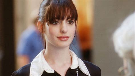 anne hathaway il diavolo veste prada capelli|Capelli: la parabola chic di Anne Hathaway .